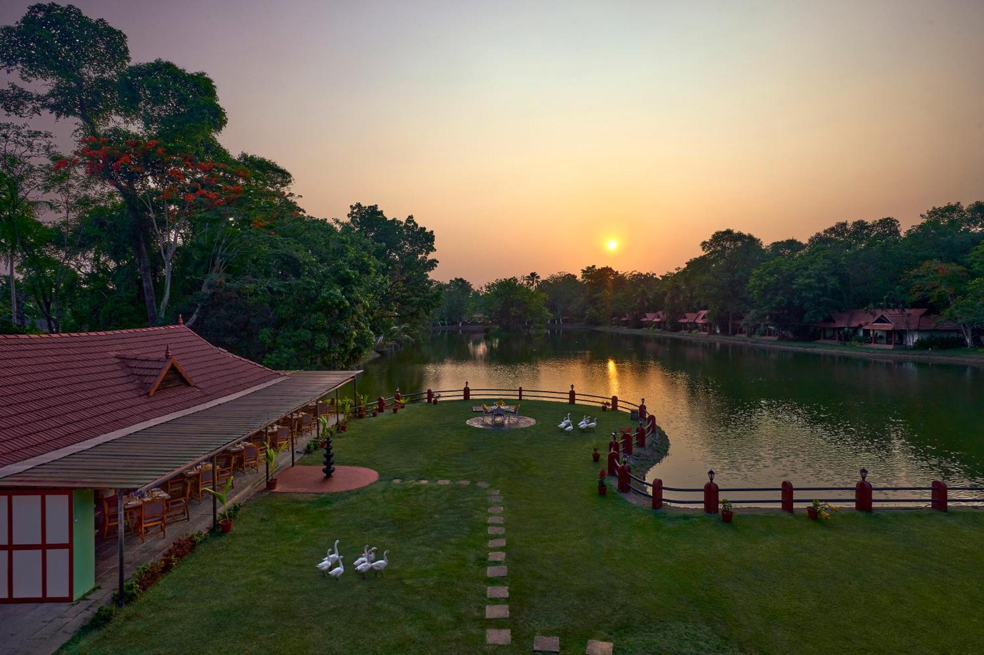 Taj Kumarakom Resort And Spa Kerala Ngoại thất bức ảnh